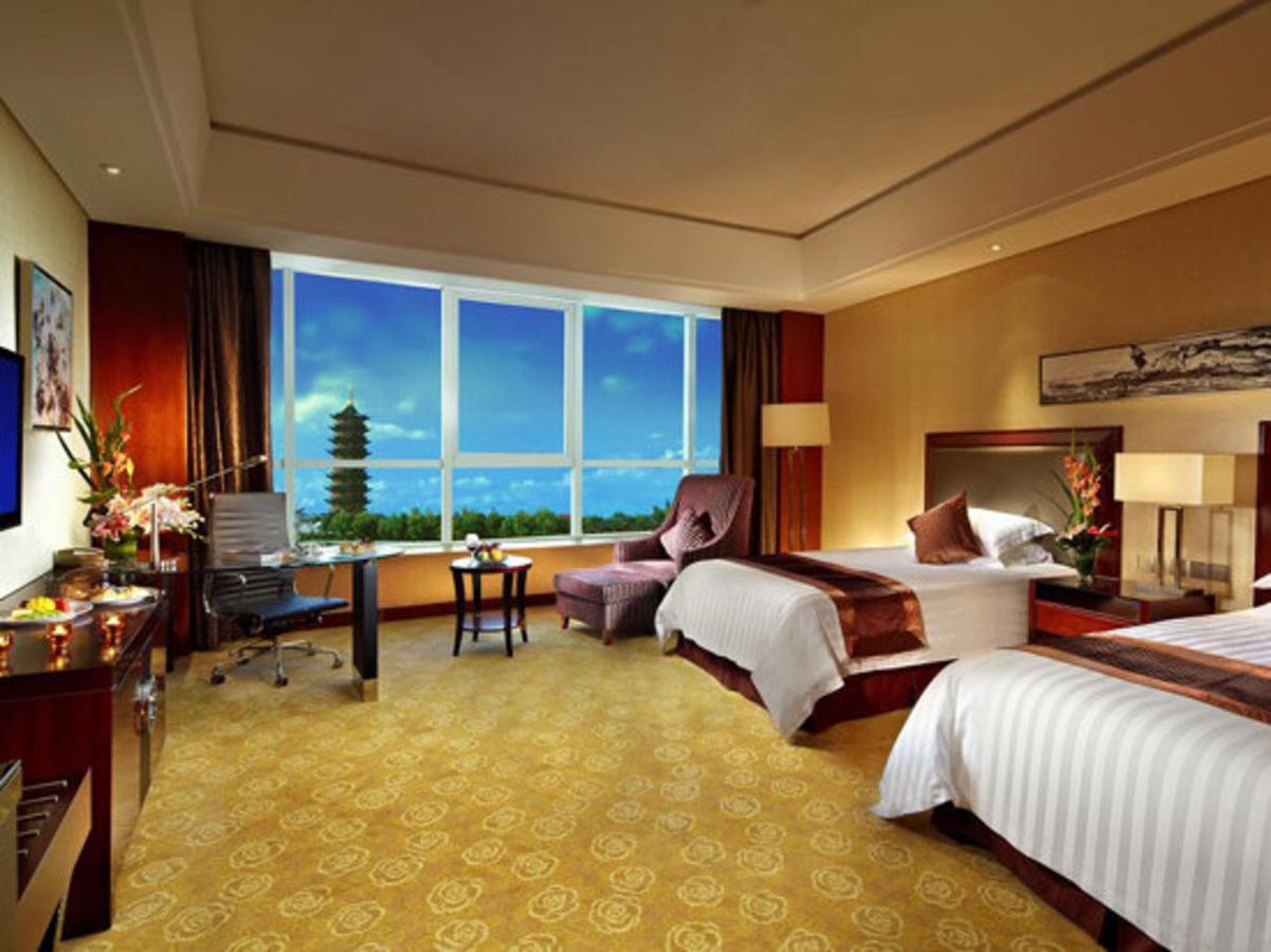 Jurong Yukun New Century Hotel Jiangsu Kamer foto