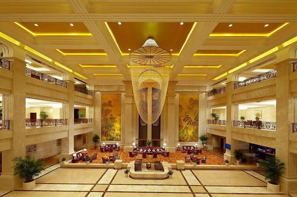 Jurong Yukun New Century Hotel Jiangsu Buitenkant foto